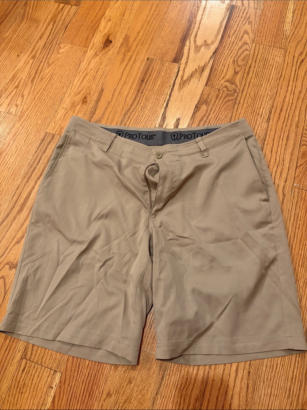 Men’s Khaki Hybrid Golf Shorts